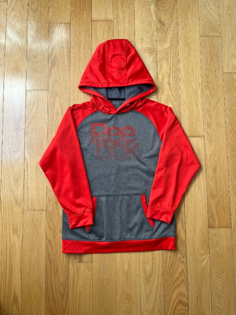 Reebok youth hoodie 18/20